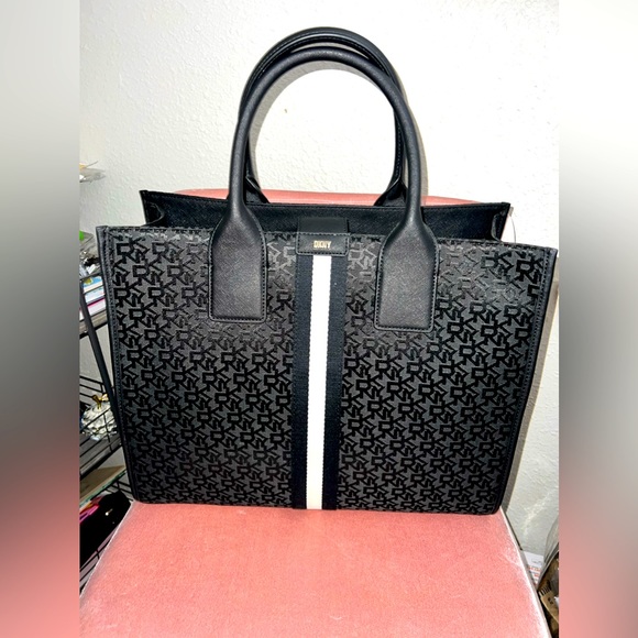 Dkny Handbags - New With Tags DKNY Carlita LG Book Tote Handbag $228 Retail Price